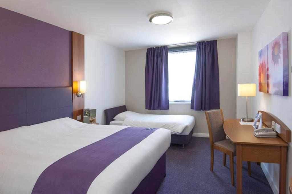 Premier Inn Cobham 코밤 객실 사진