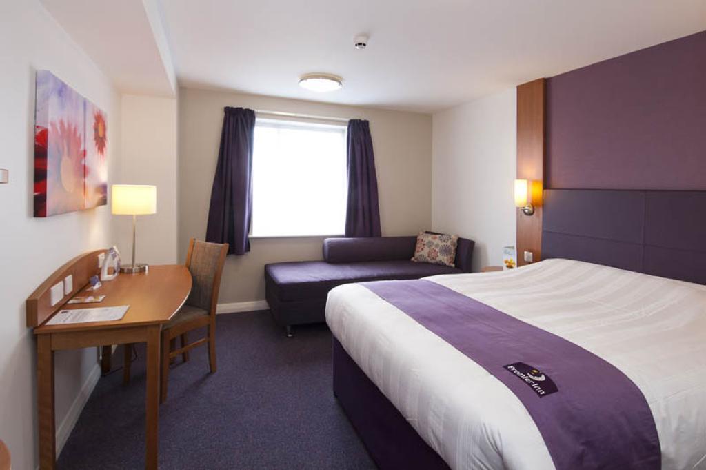 Premier Inn Cobham 코밤 객실 사진