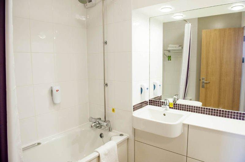 Premier Inn Cobham 코밤 외부 사진