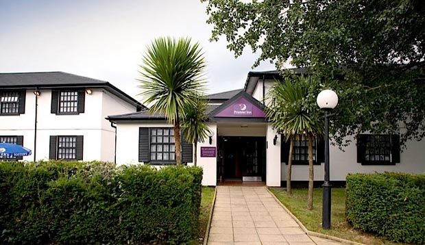 Premier Inn Cobham 코밤 외부 사진